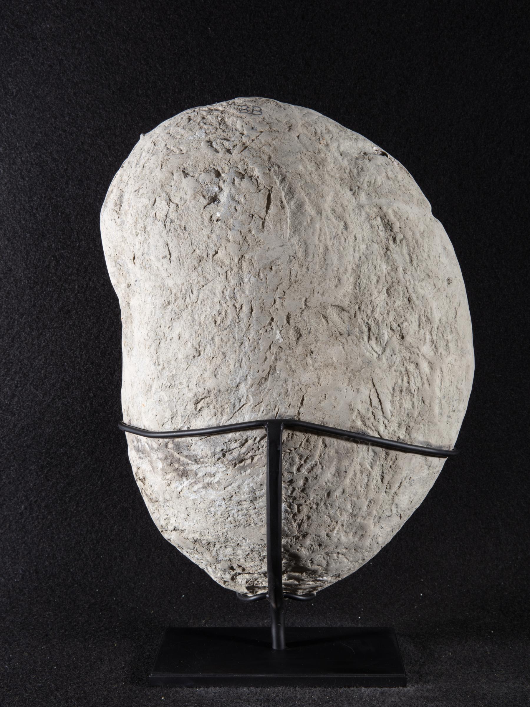 Septarian on metal base - St1galleryv0467 0254 - V0467