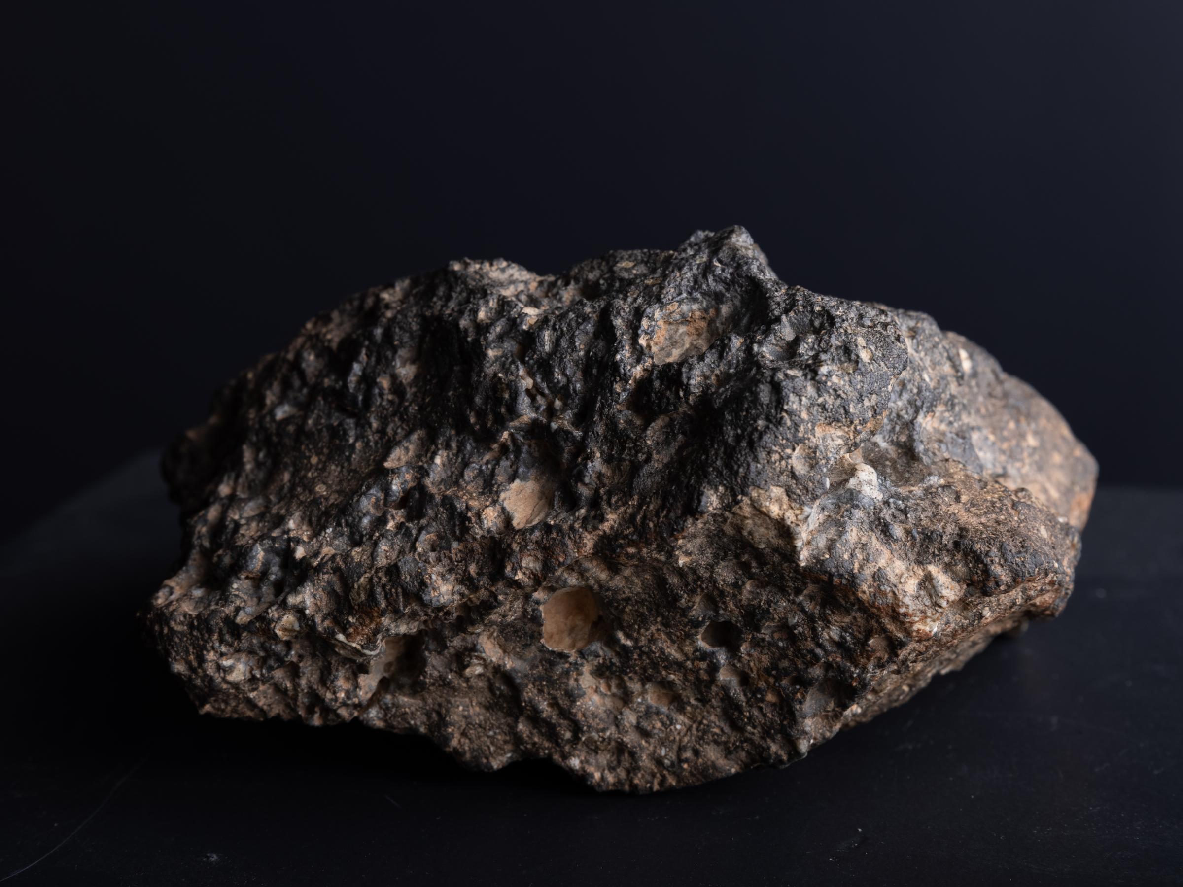 Lunar meteorite - St1m0039 - M0039
