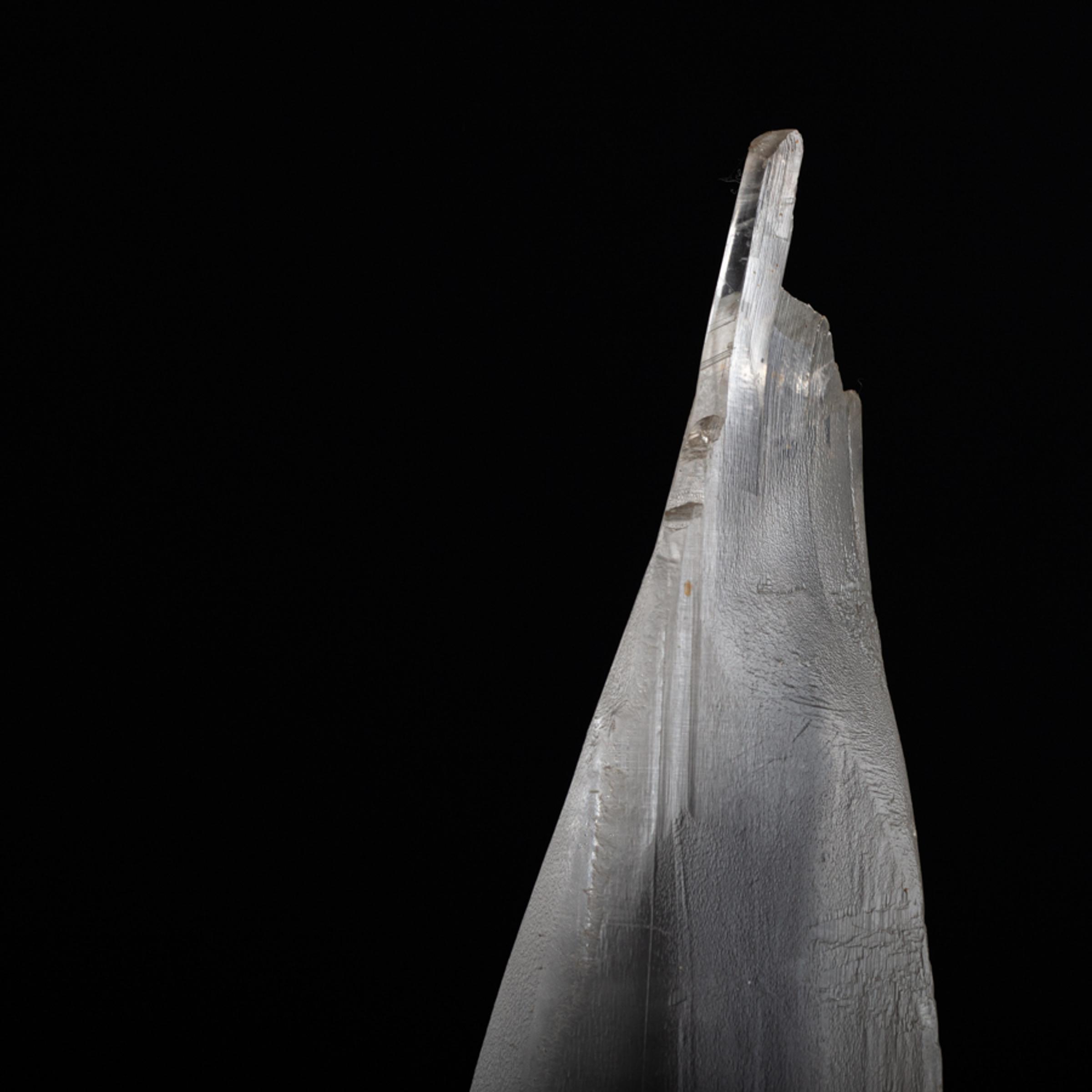 Selenite crystal 'sward' with water inclusion - St1v0092 - V0092