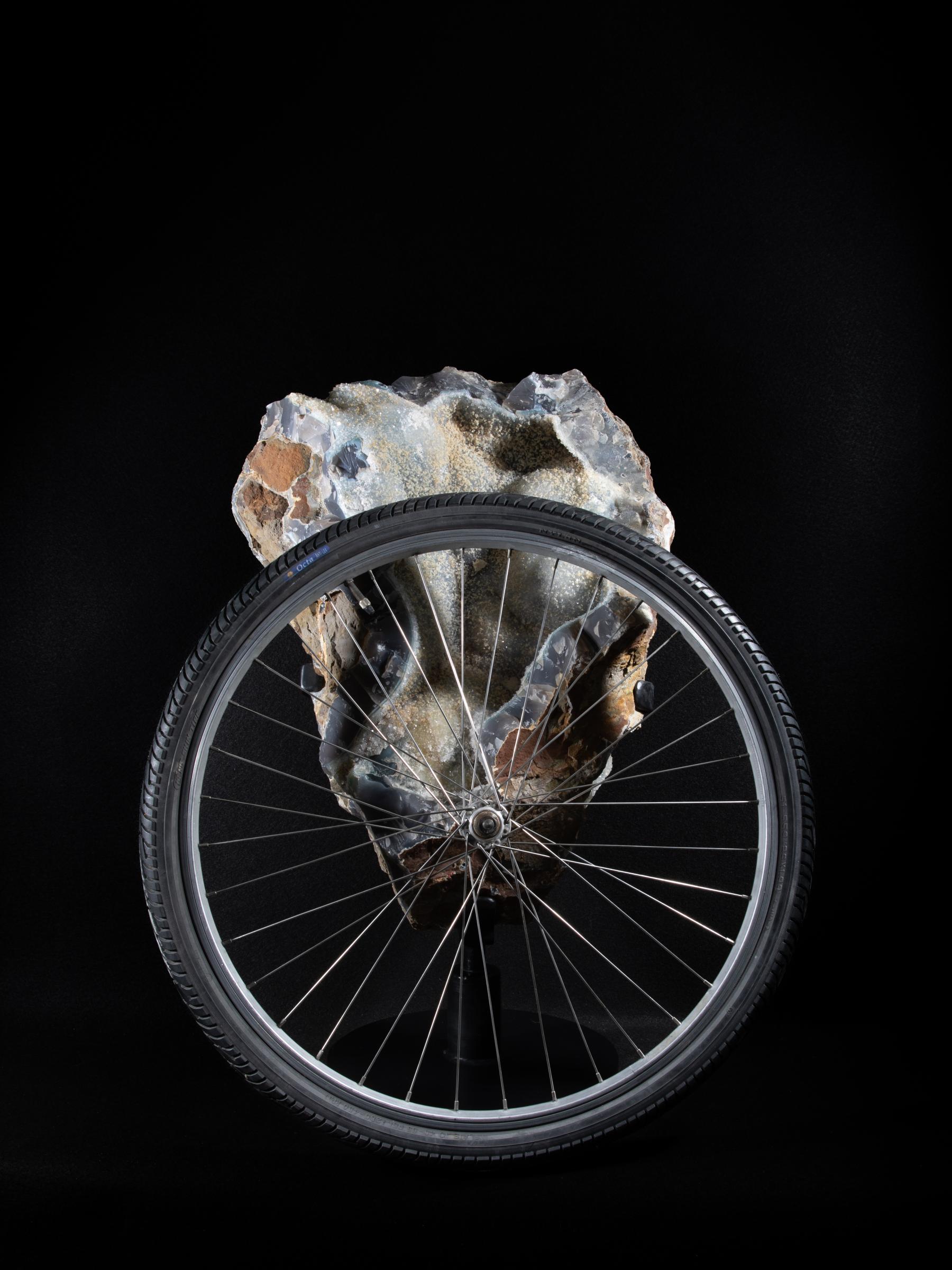 Chalcdeony all natural on rotating metal base - Stonegalleryv0484 0737 - V0484